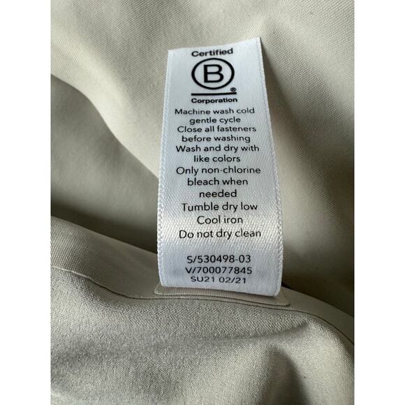 Athleta Urbanite Beige Long Sleeve Button Down Stretch Breathable Womens L - Picture 11 of 11
